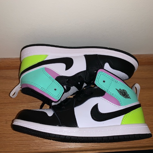 jordan 1 mid td pastel